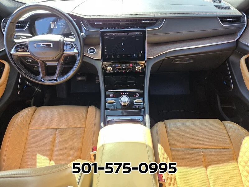 Used 2023 Silver JEEP SUMMIT 4X4 image 16