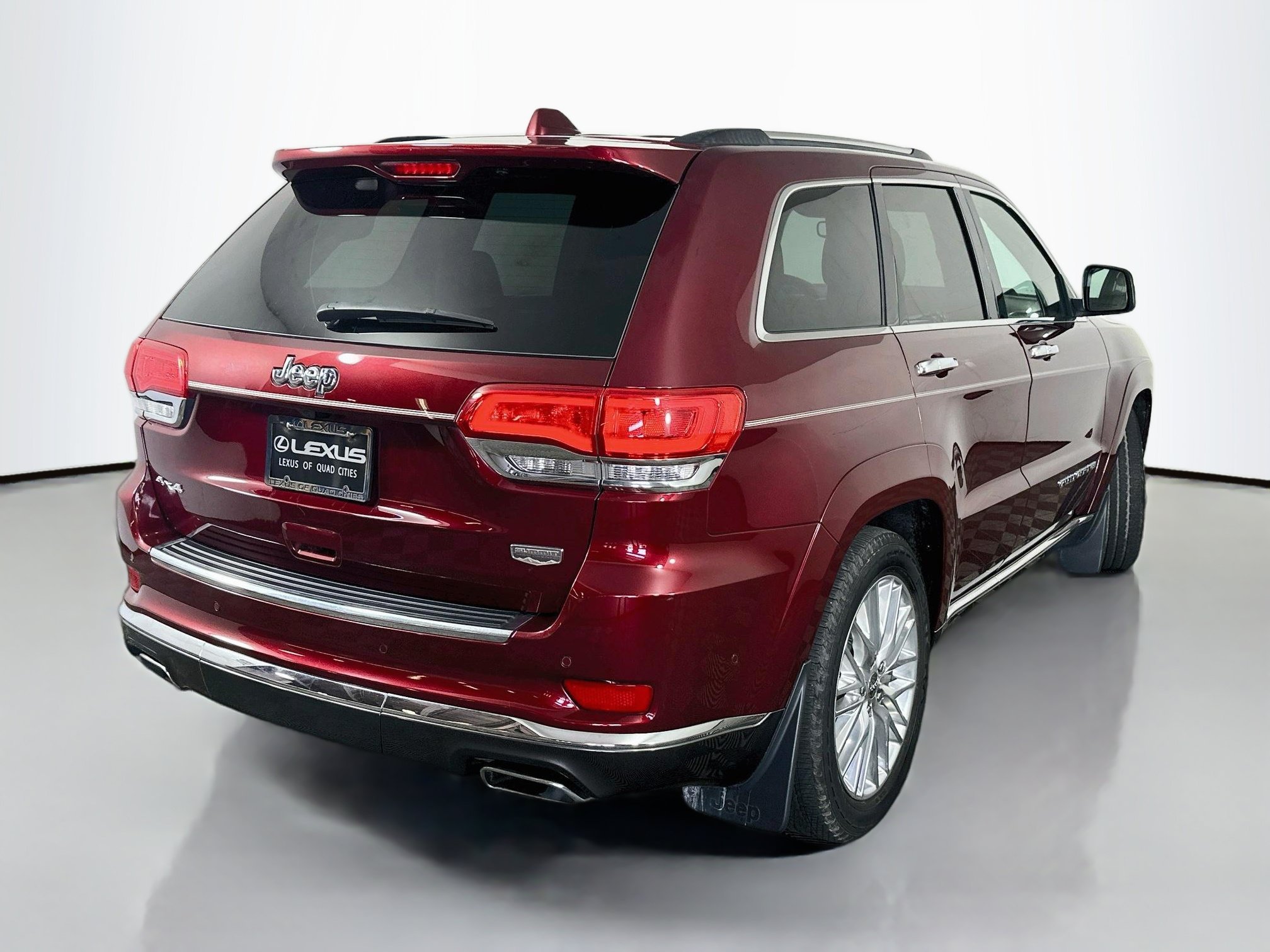 Used 2017 Velvet Red Pearlcoat Jeep Summit image 7