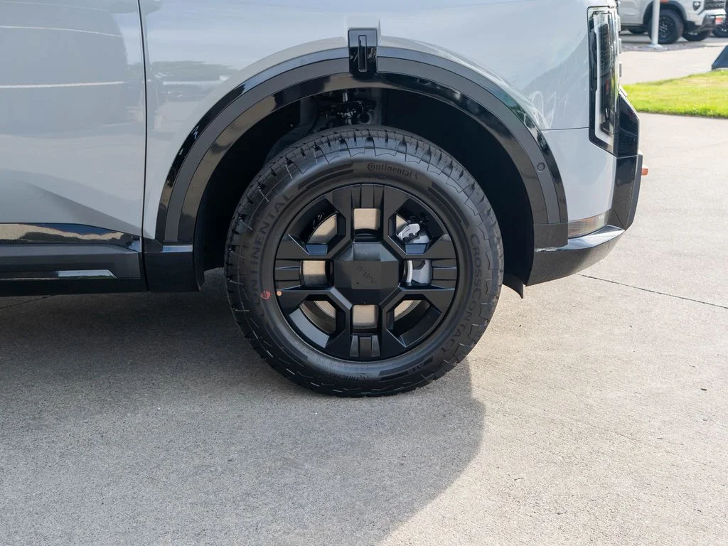 New 2027 Wolf Gray Kia X-Pro SX Prestige image 39