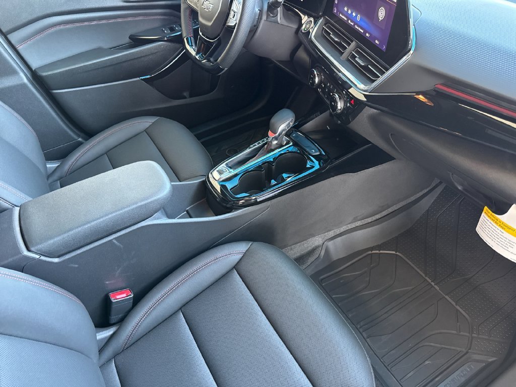 2026 Chevrolet Trax RS - Photo 15