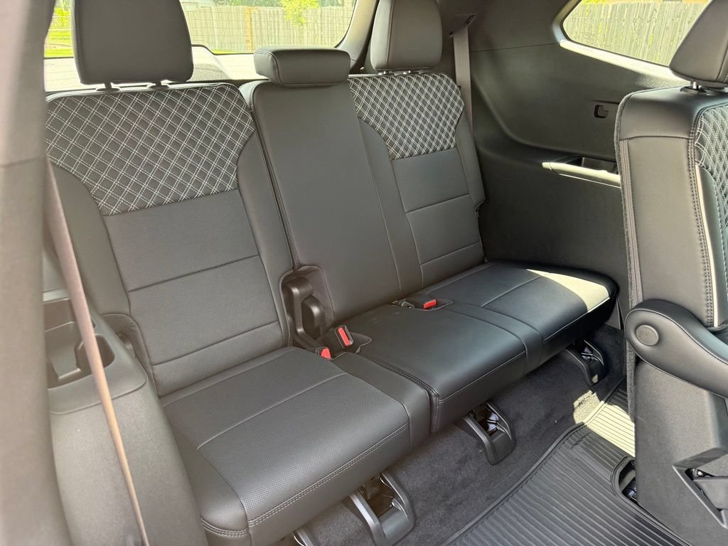 2026 GMC Acadia Denali - Photo 19