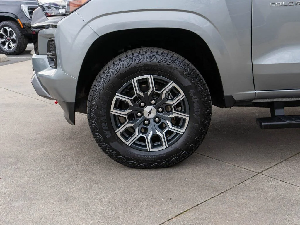 Used 2024 Sterling Gray Metallic Chevrolet Z71 image 26