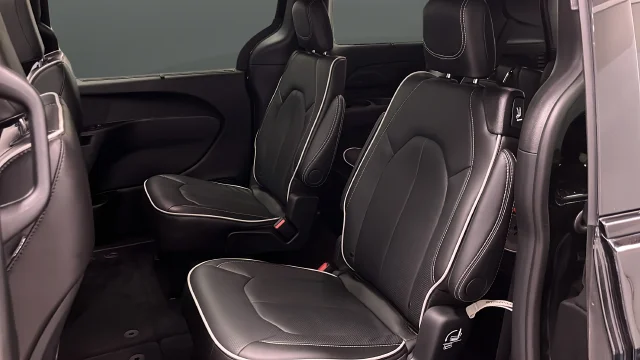 Used 2025 Diamond Black Chrysler Limited image 23
