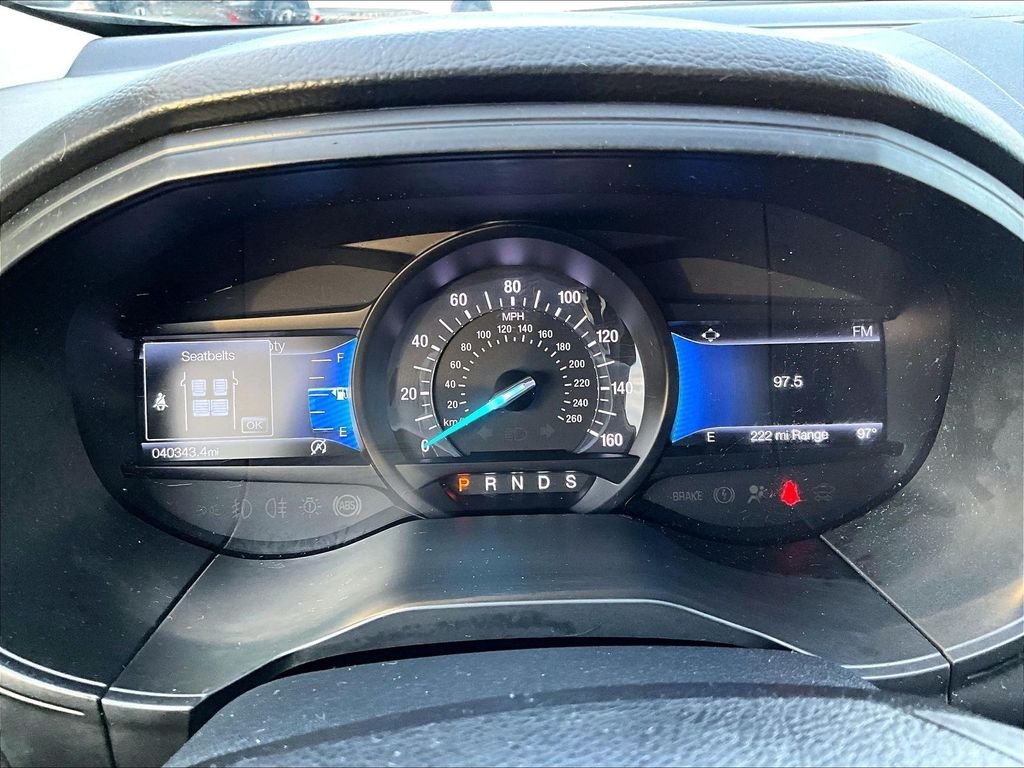 Used 2022 Silver Ford SE image 24