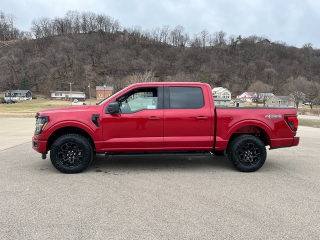 2025 Ford F-150 XLT photo 2