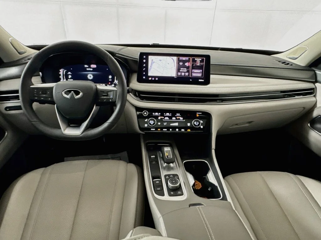 Certified Used 2027 Black INFINITI LUXE image 30