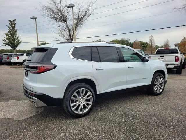 2026 GMC Acadia Denali - Photo 14