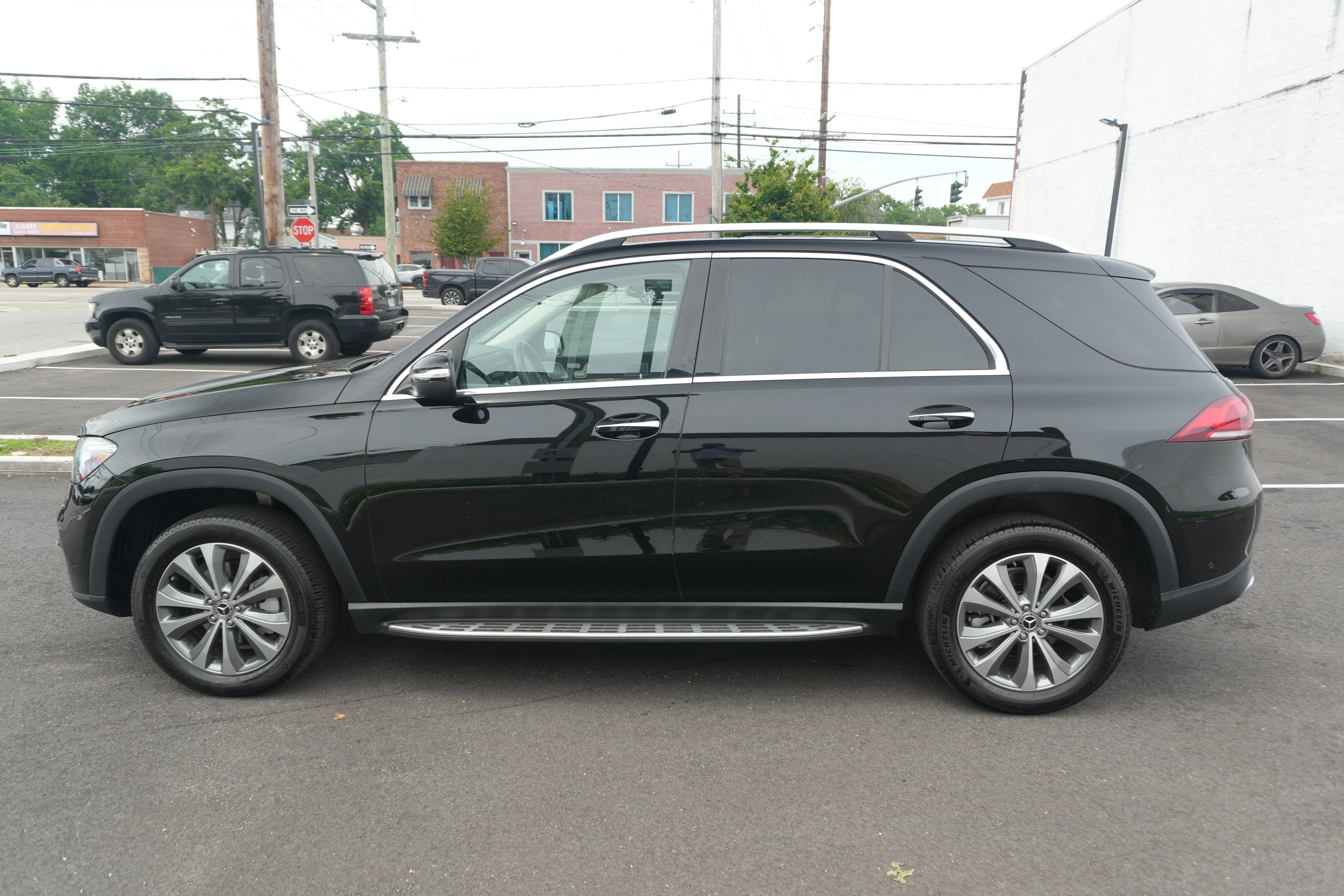 Used 2020 Black Mercedes-Benz GLE 350 image 8