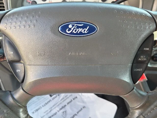 Used 2004 Silver Ford XLS image 21