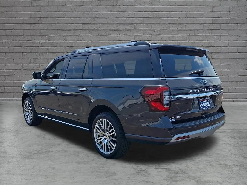Used 2024  Ford Limited image 8