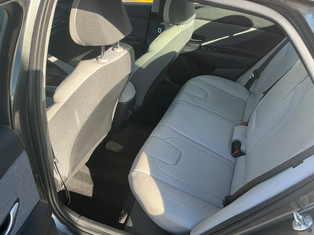 Used 2024 Amazon Gray Hyundai Limited image 20