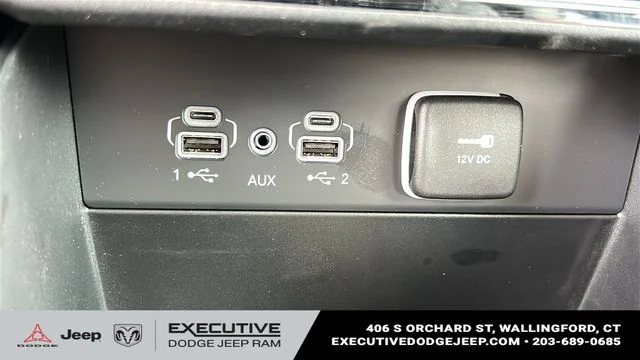 New 2026 Bright White Clear-Coat Exterior Paint Jeep Limited image 20