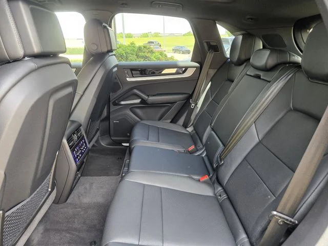 2025 Porsche Cayenne Base - Photo 12