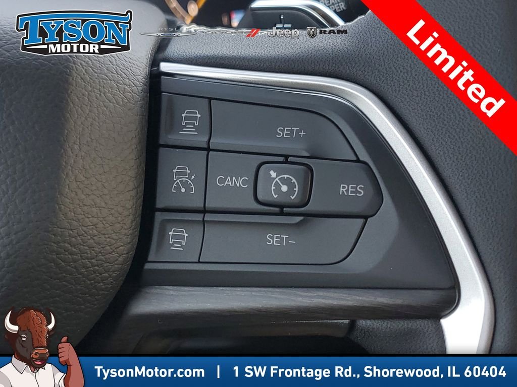 New 2025 Silver Zynith Exterior Paint Jeep Limited image 26