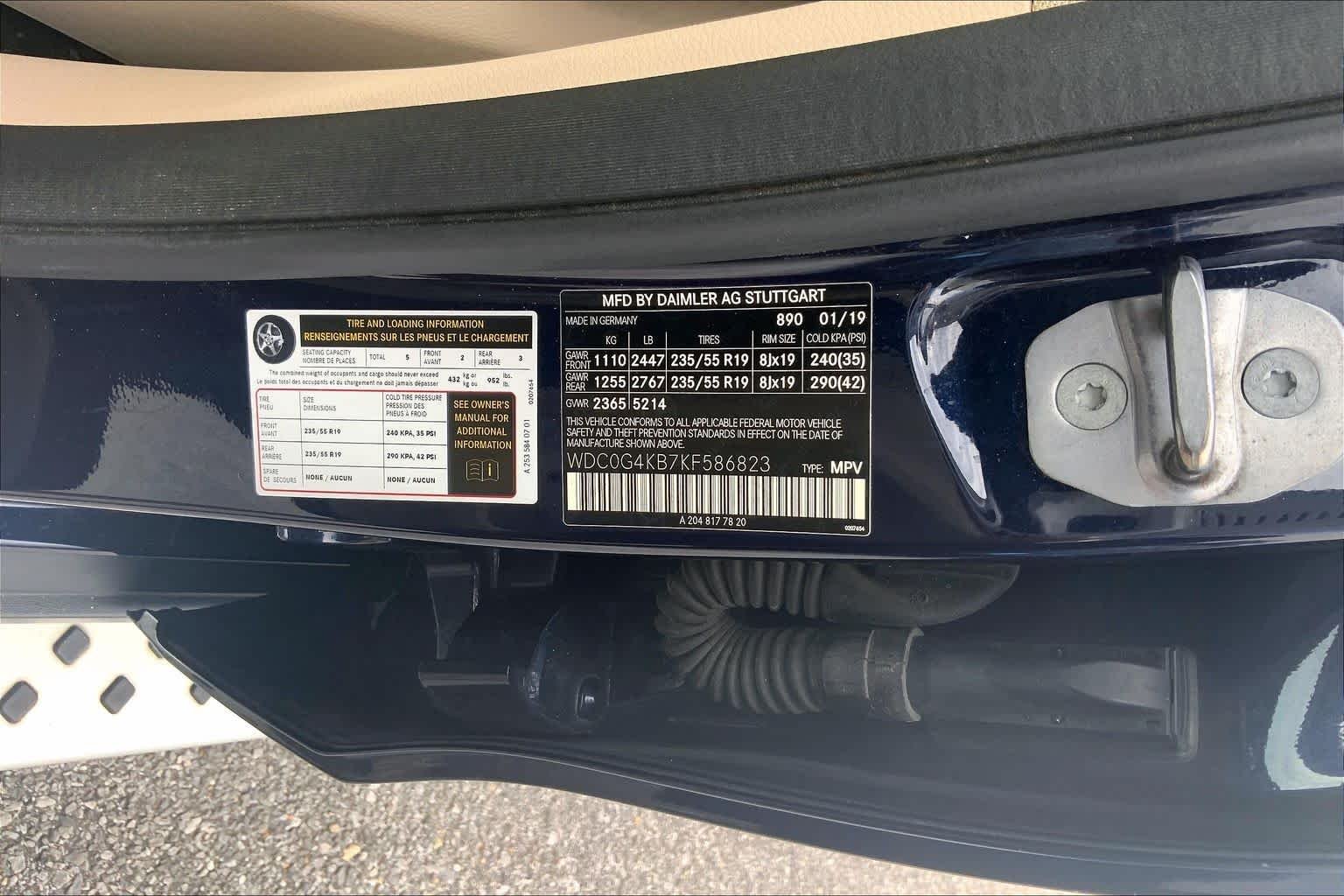 Used 2019 Lunar Blue Metallic Mercedes-Benz GLC 300 image 31