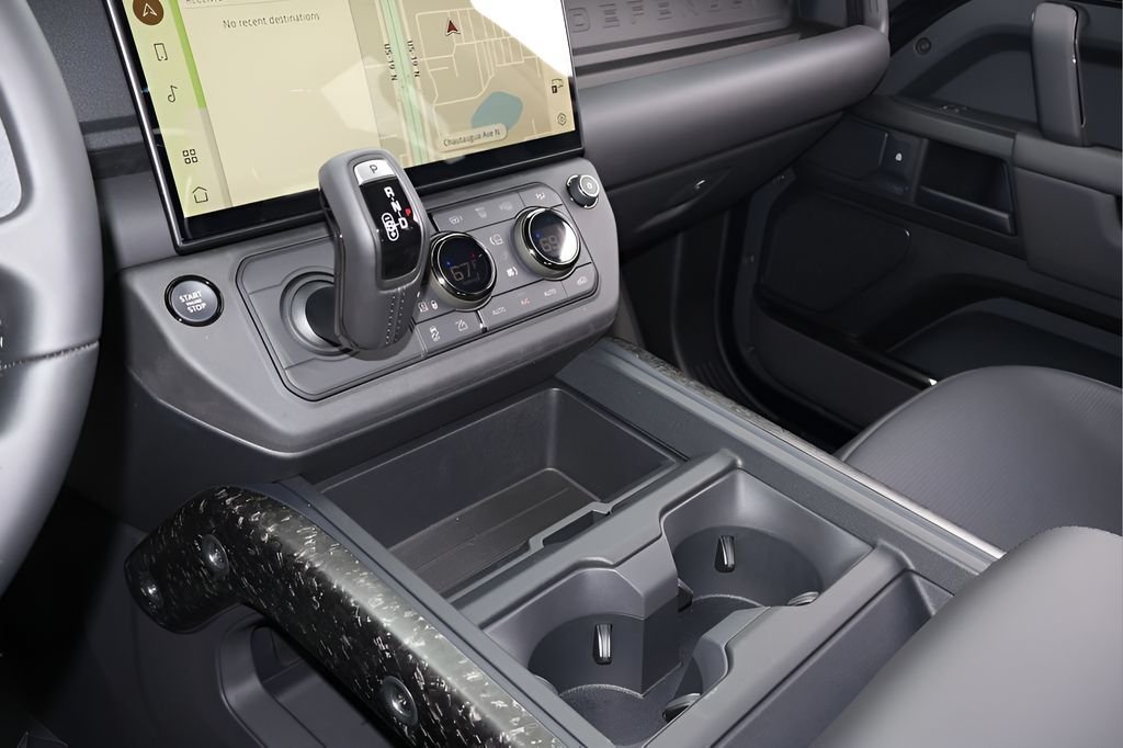 New 2026 Narvik Black LAND ROVER  image 26