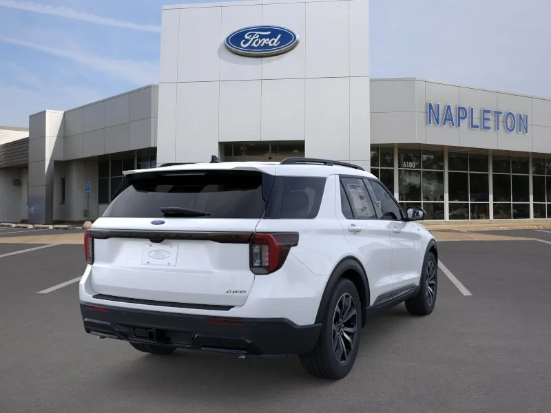 New 2026 Star White Metallic Tri-Coat Ford ST-Line image 8