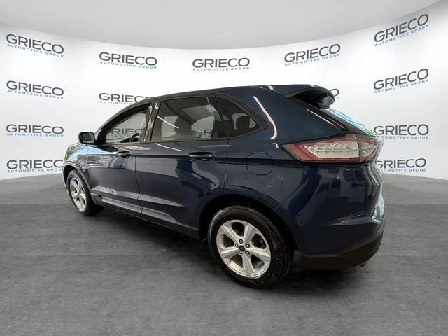 Used 2017 Blue Ford SE image 9