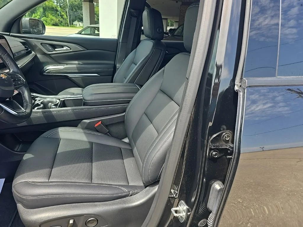 Used 2026 Black Chevrolet LT image 10