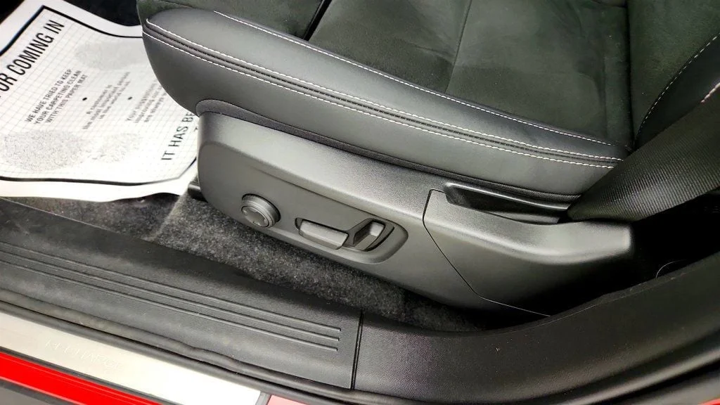 Used 2023 Fusion Red Metallic Volvo Twin eAWD Plus image 12