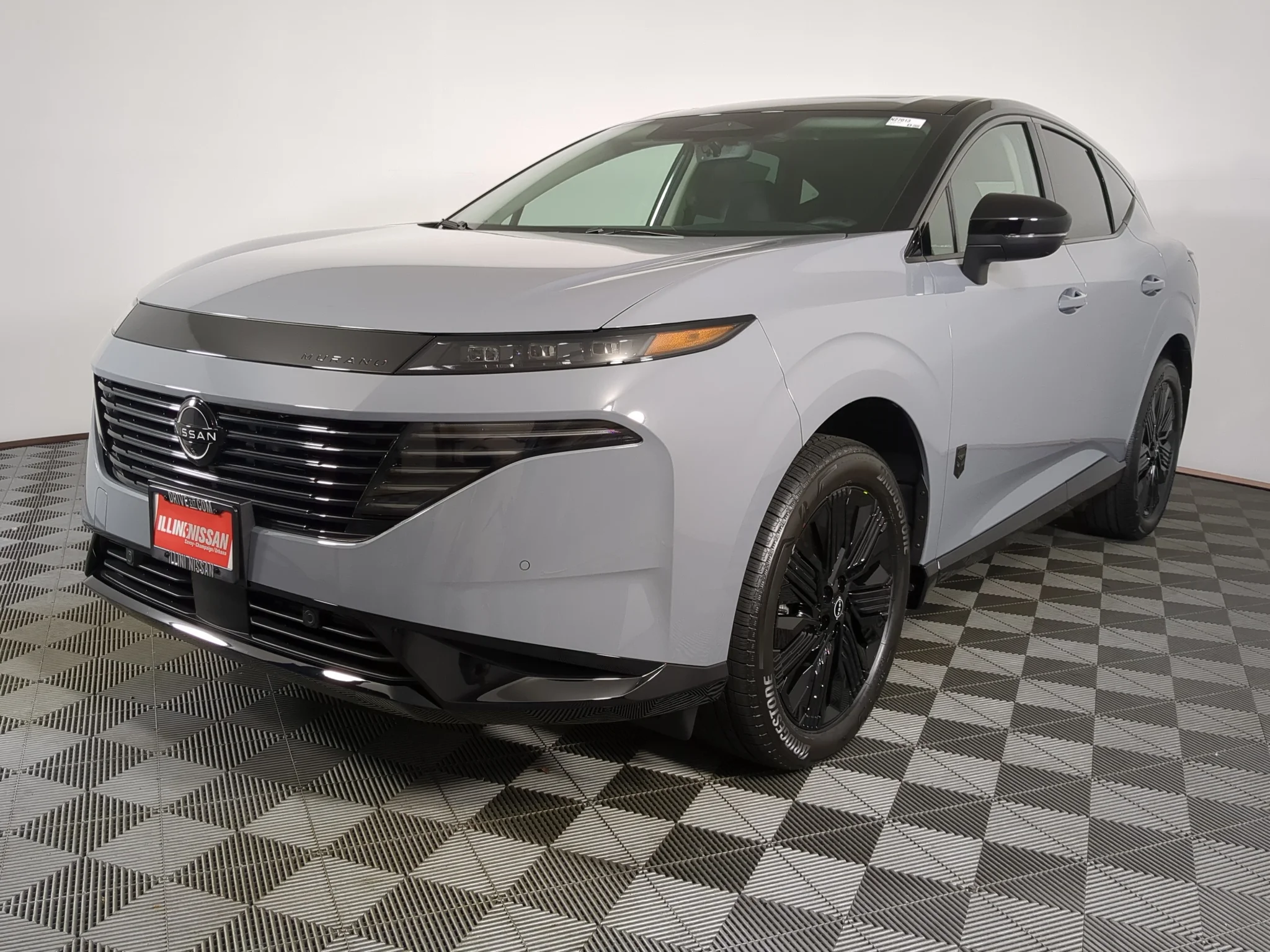 New 2027 Boulder Gray Pearl/Super Black Nissan SL image 4