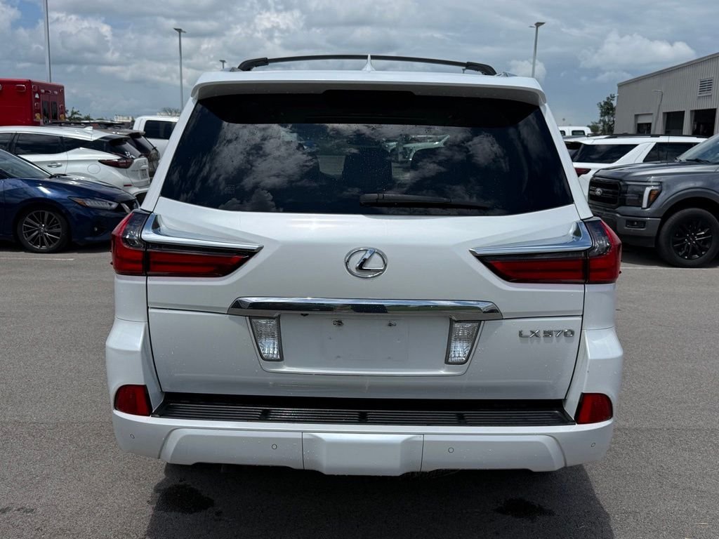 Used 2017 White Lexus 570 image 20