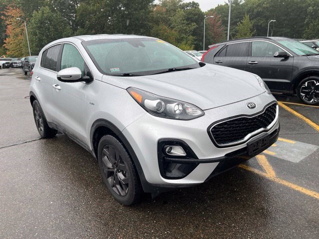 Used 2022 Sparkling Silver Kia LX image 1