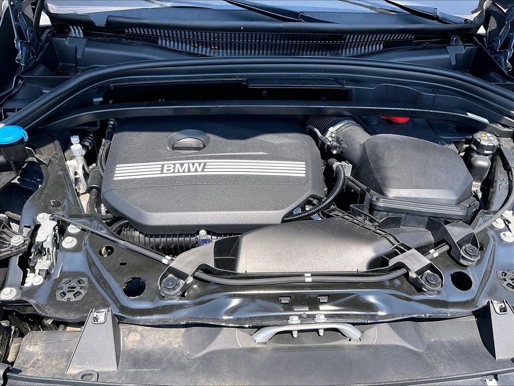 Used 2023 Gray BMW xDrive28i image 29