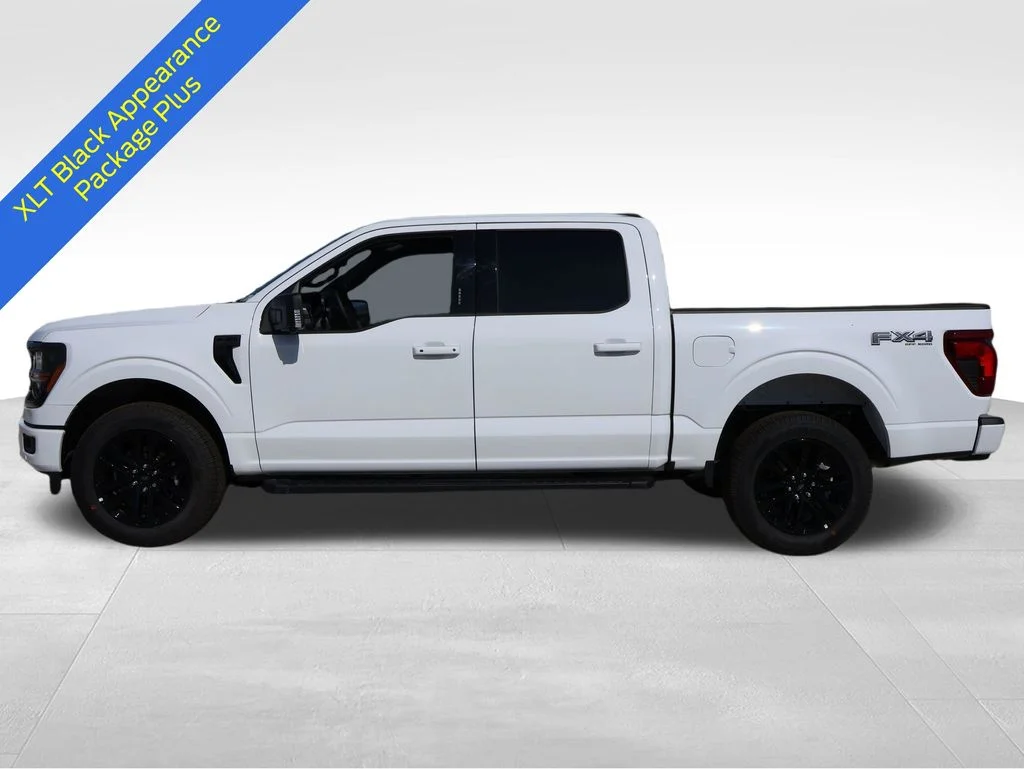 New 2026 Oxford White Ford XLT image 2