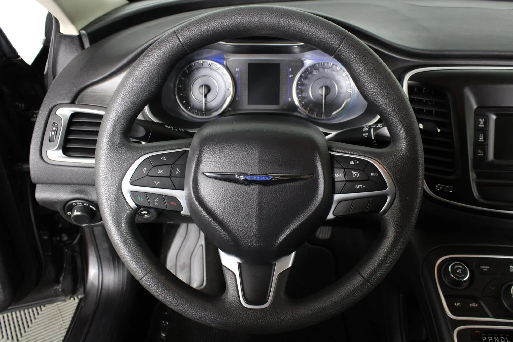 Used 2016 Gray Chrysler Limited image 22