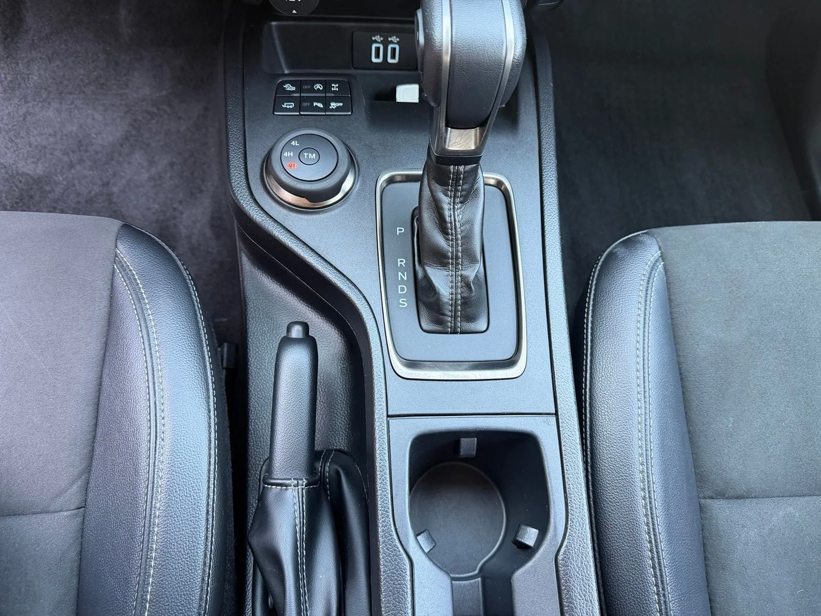 Used 2023 Gray Ford Lariat image 22