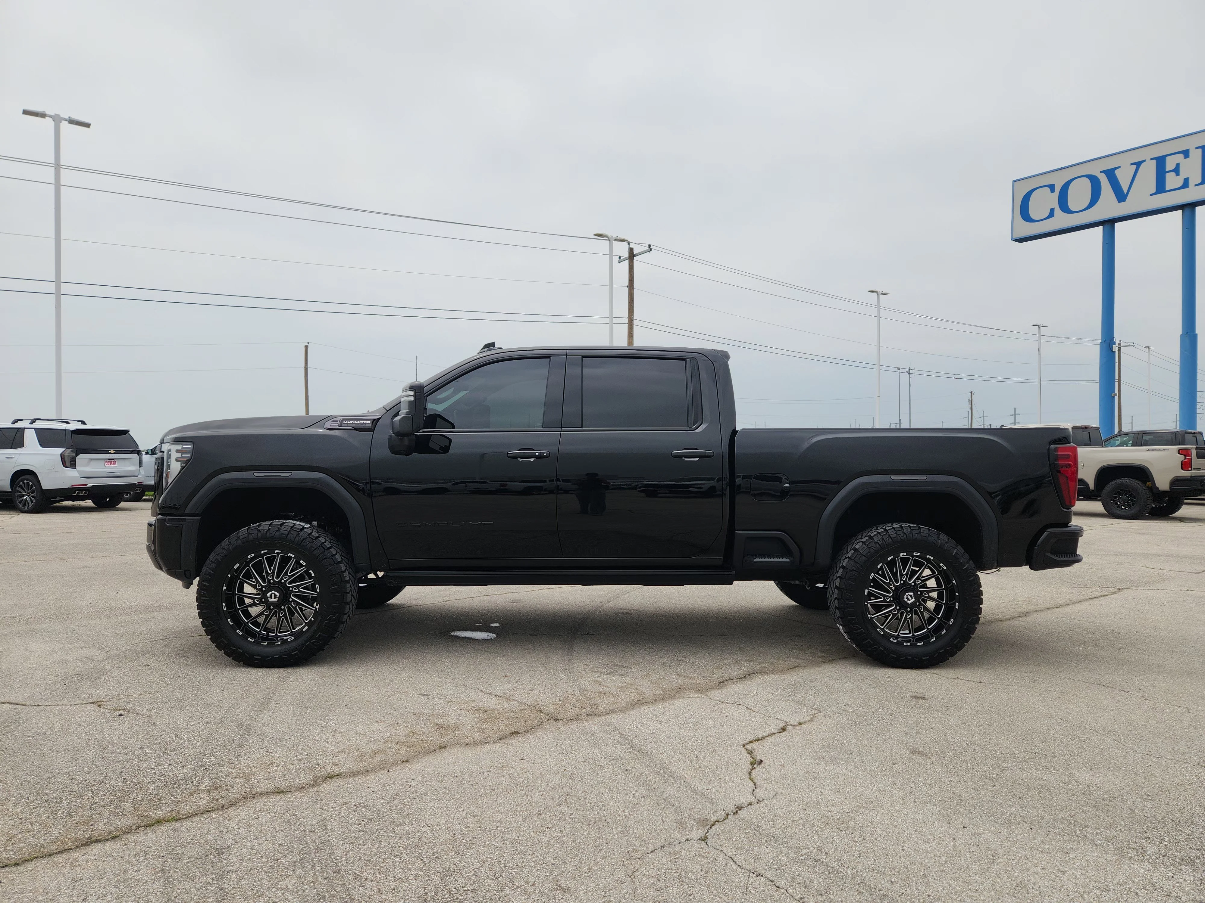 Used 2026 Onyx Black GMC Denali Ultimate image 4