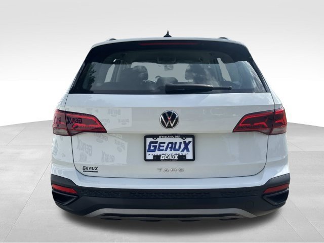 Used 2022  Volkswagen S image 12