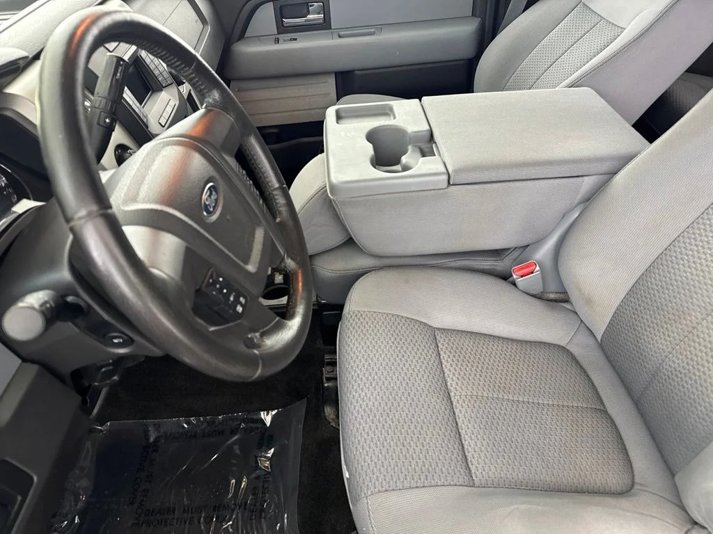 Used 2014 Black Ford XLT image 25