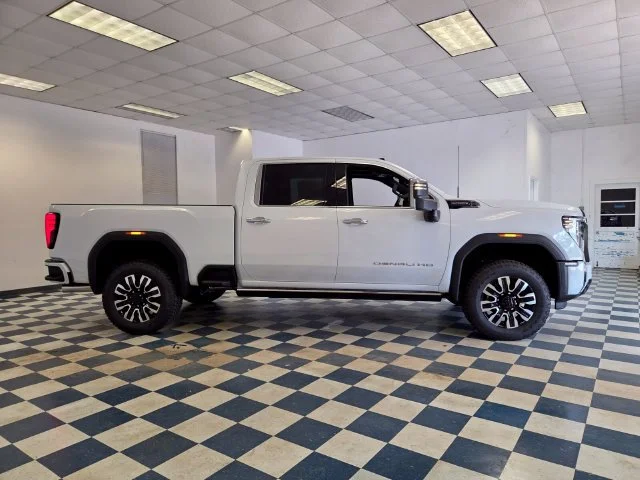 New 2026 Glacier White Tricoat GMC Denali Ultimate image 9