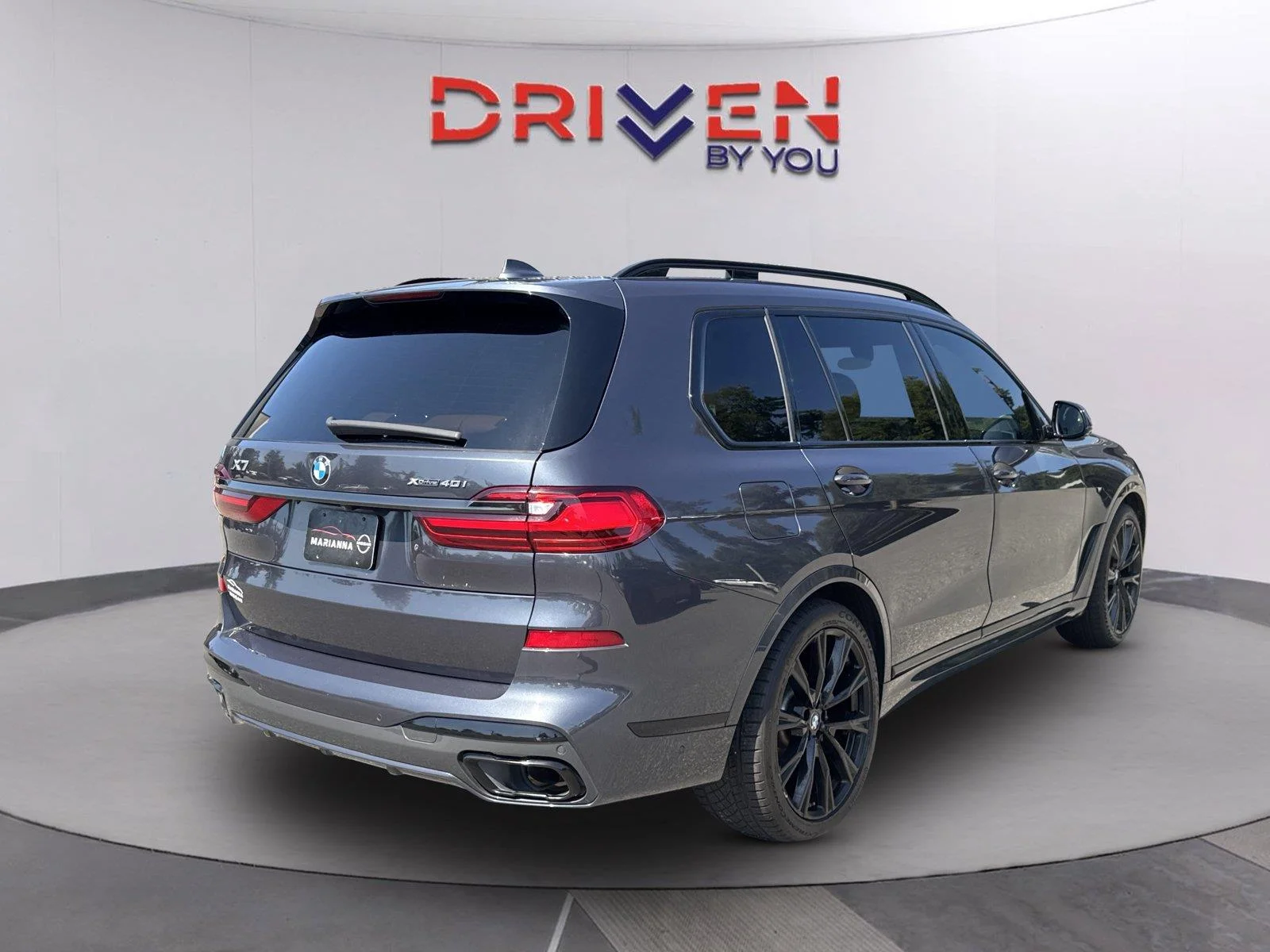Used 2022 Arctic Grey Metallic BMW xDrive40i image 3