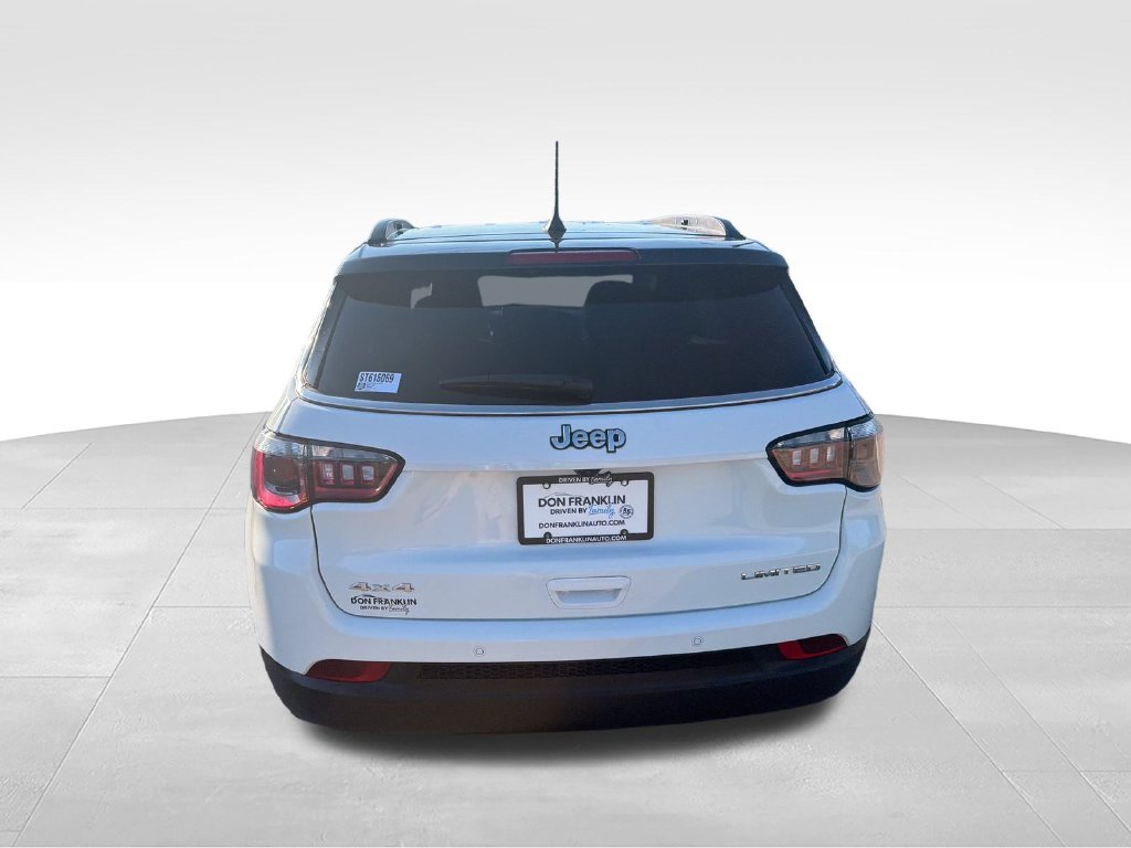 Used 2025 White Jeep Limited image 4