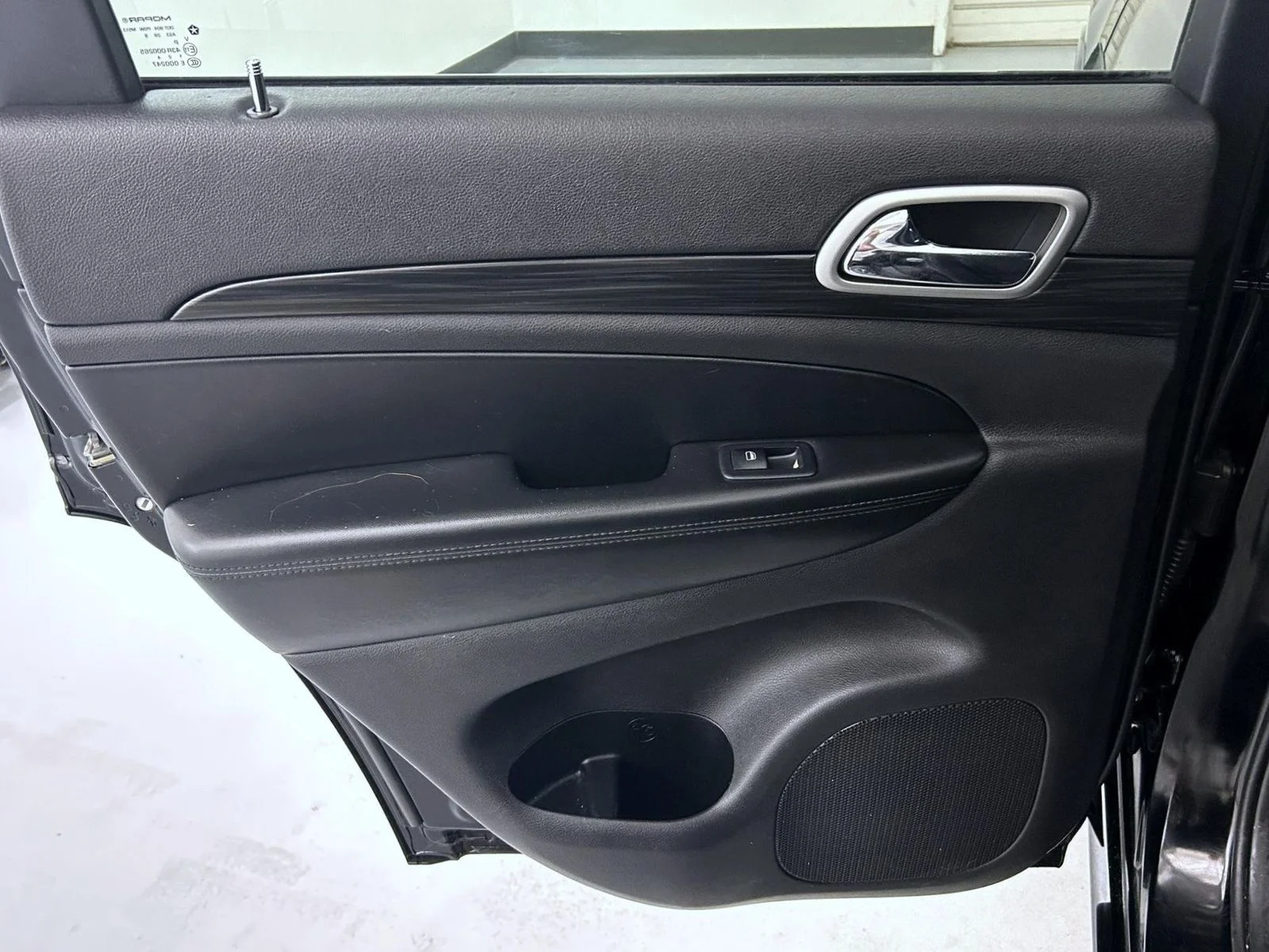 Used 2019 Black Jeep Altitude image 20