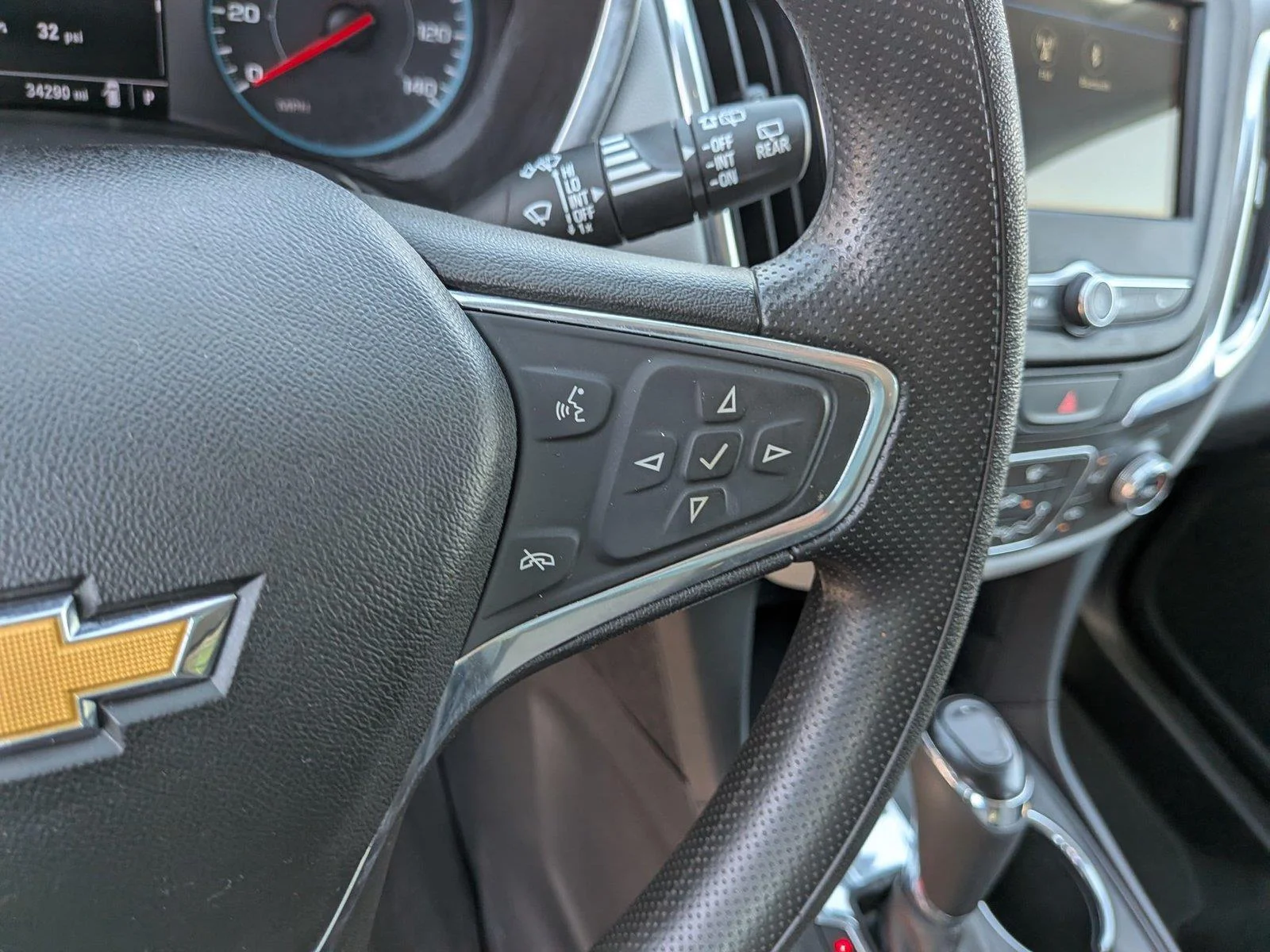 Used 2019 Summit White Chevrolet LS image 20