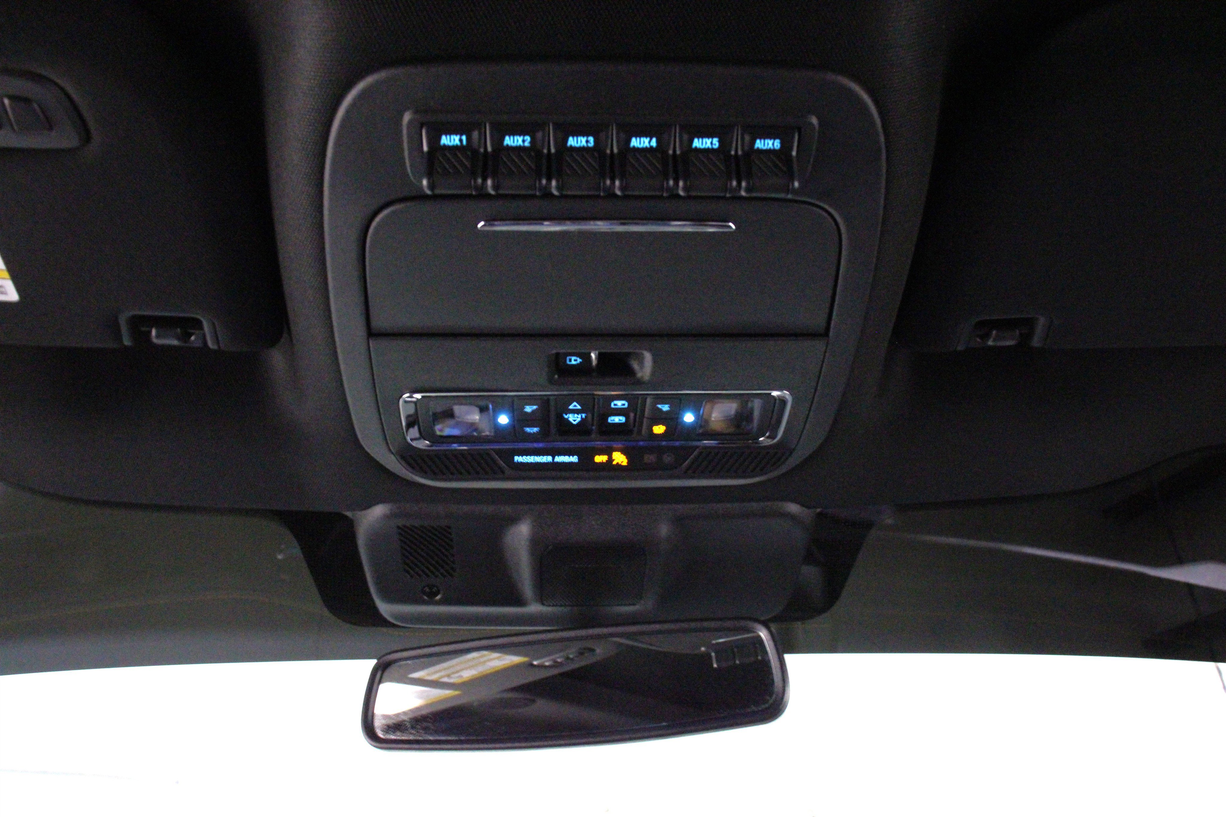 Used 2025 Agate Black Metallic Ford Tremor image 25