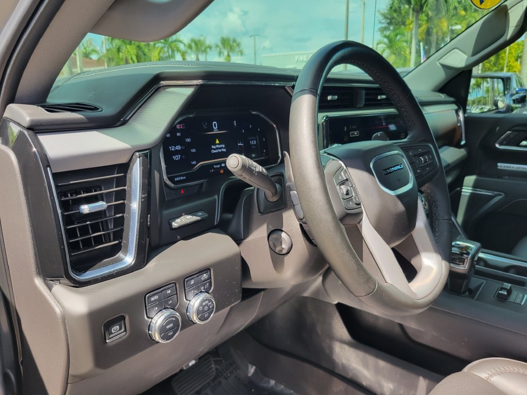 Used 2025 Silver GMC Denali image 14