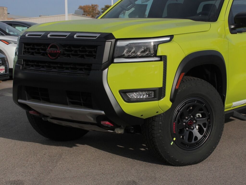 New 2026  Nissan PRO-4X image 2