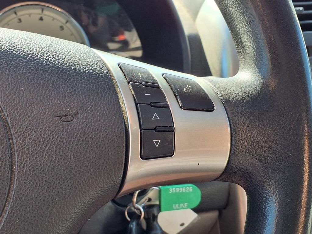 Used 2007 Silver Saturn Base image 18