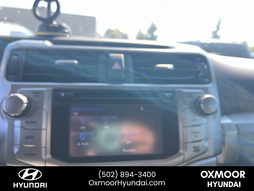 Used 2016 Super White Toyota SR5 image 15