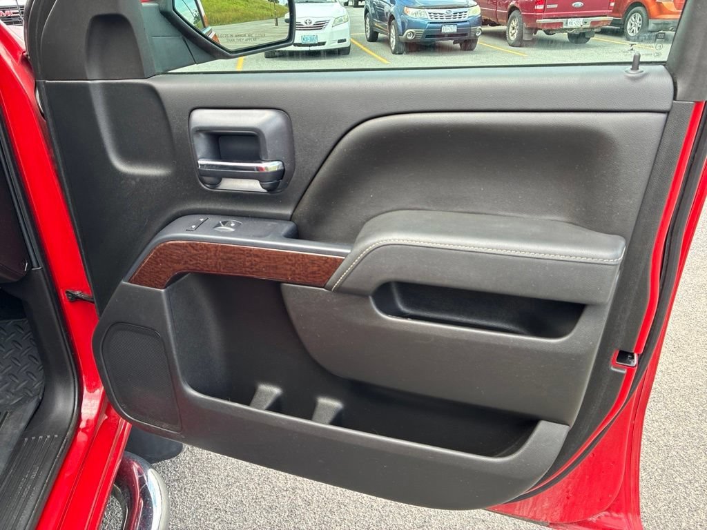 Used 2015 FIRE RED GMC SLE image 24