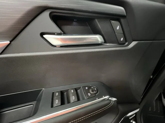 New 2026 Ebony Twilight Metallic GMC Elevation image 24