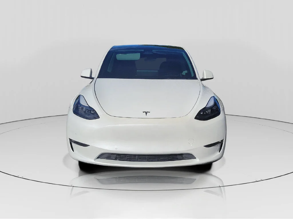 Used 2022 White Tesla Performance image 2