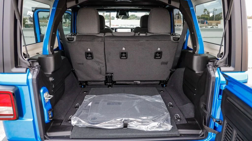 New 2026 Blue Jeep Sport S image 31