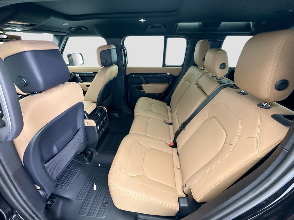 New 2026 Santorini Black Land Rover X-Dynamic SE image 20