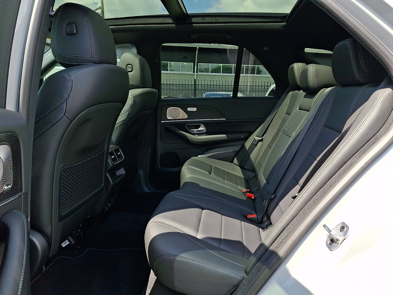 Certified Used 2026 Manufaktur Alpine Grey   956 Mercedes-Benz GLE 450 image 10